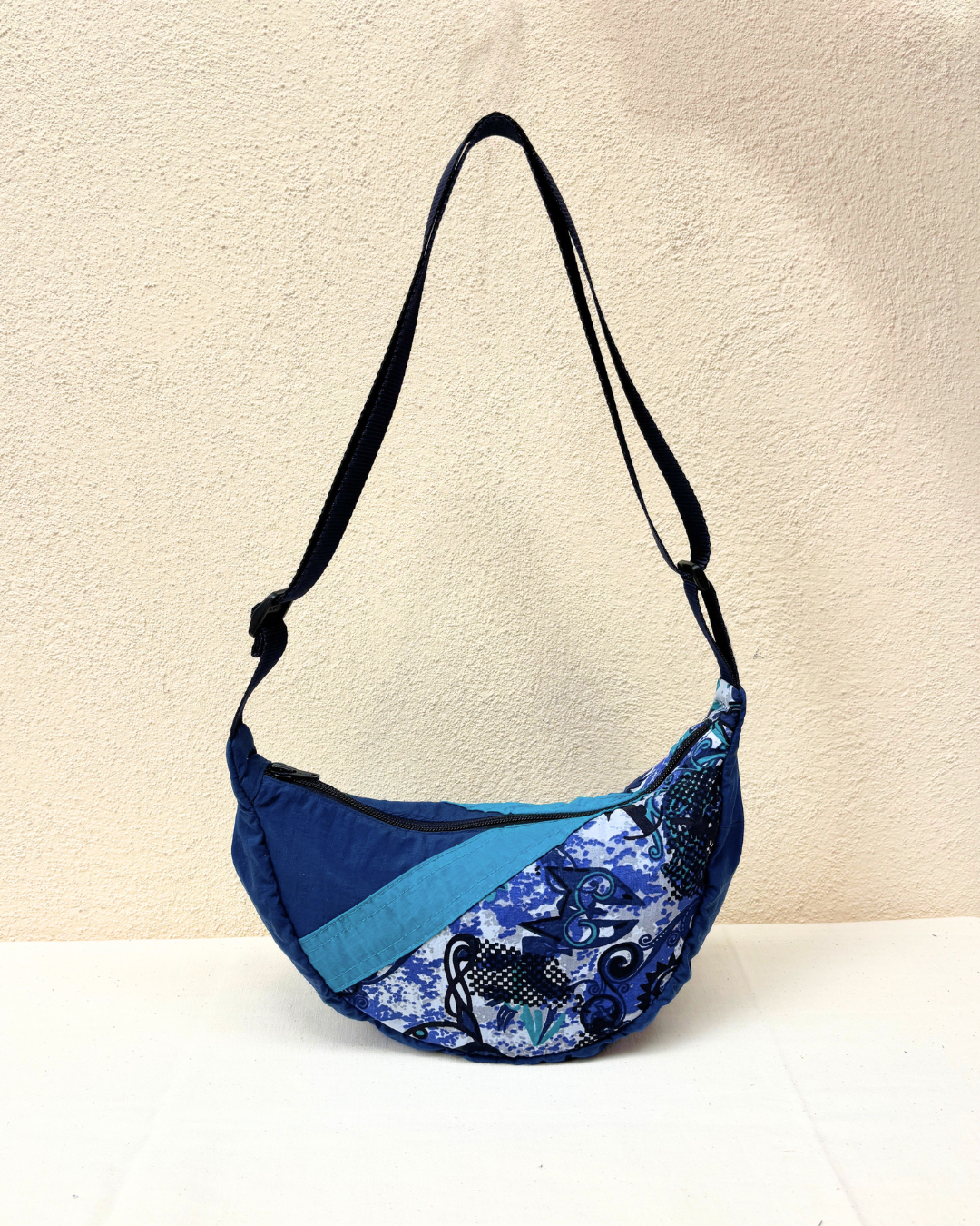 Blu diagonale